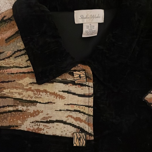 Fully lined animal print jacket - Picture 2 of 5